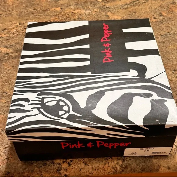 Black Bootie Styled Heel Out Shoes Size 9M - Picture 13 of 13